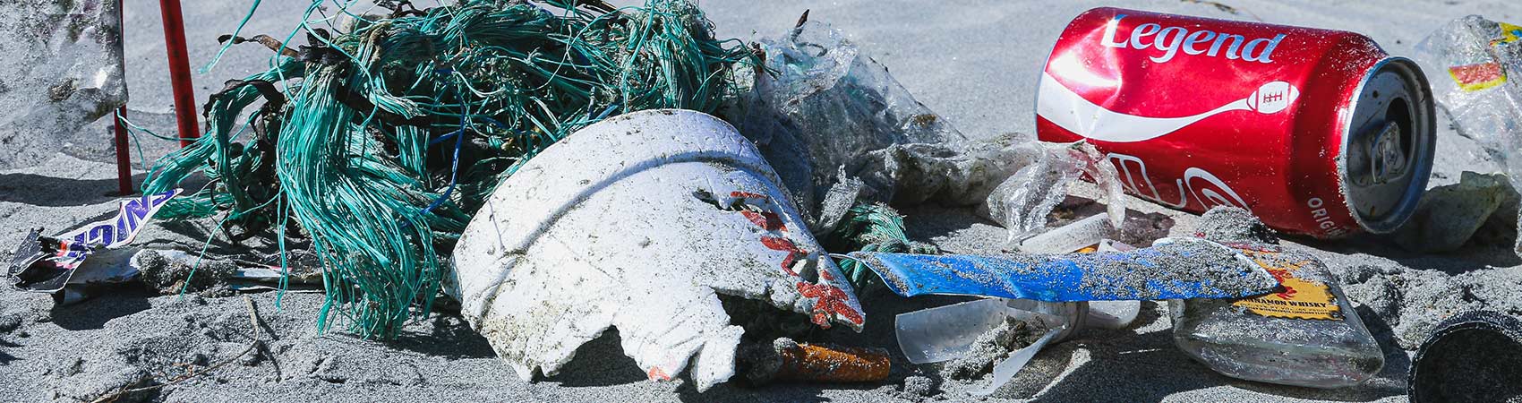 litter on a beach, beach cleans in devon and cornwall