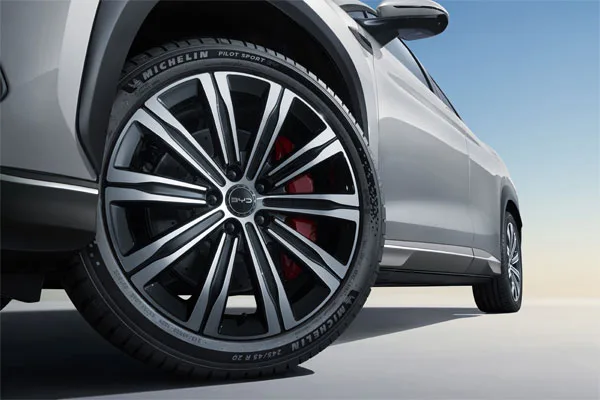 BYDSEALION7ExteriorWheel
