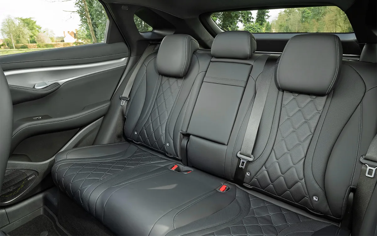 SEALION 7 rear seats