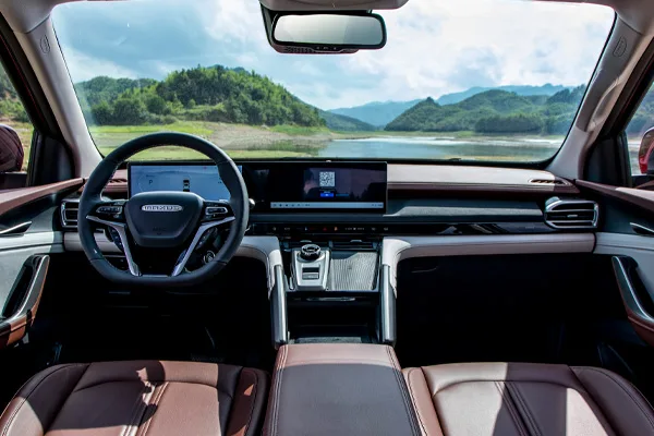 MAXUST60MAXInterior