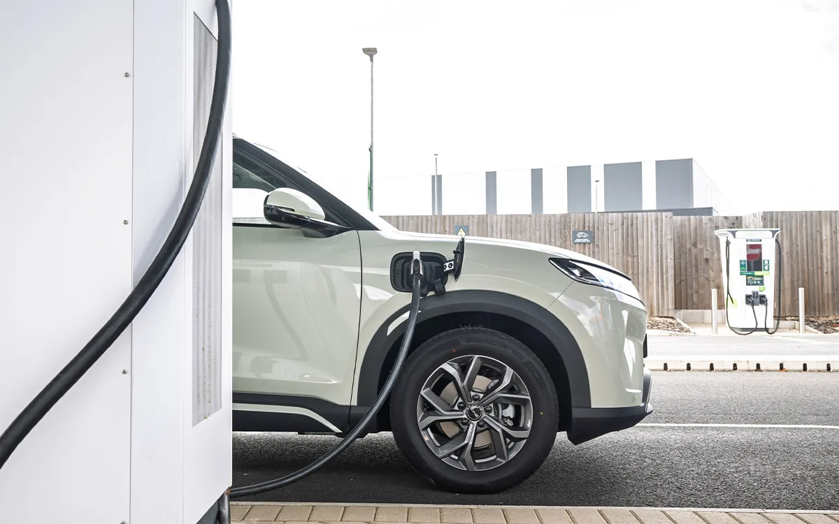 BYD ATTO 2 charging