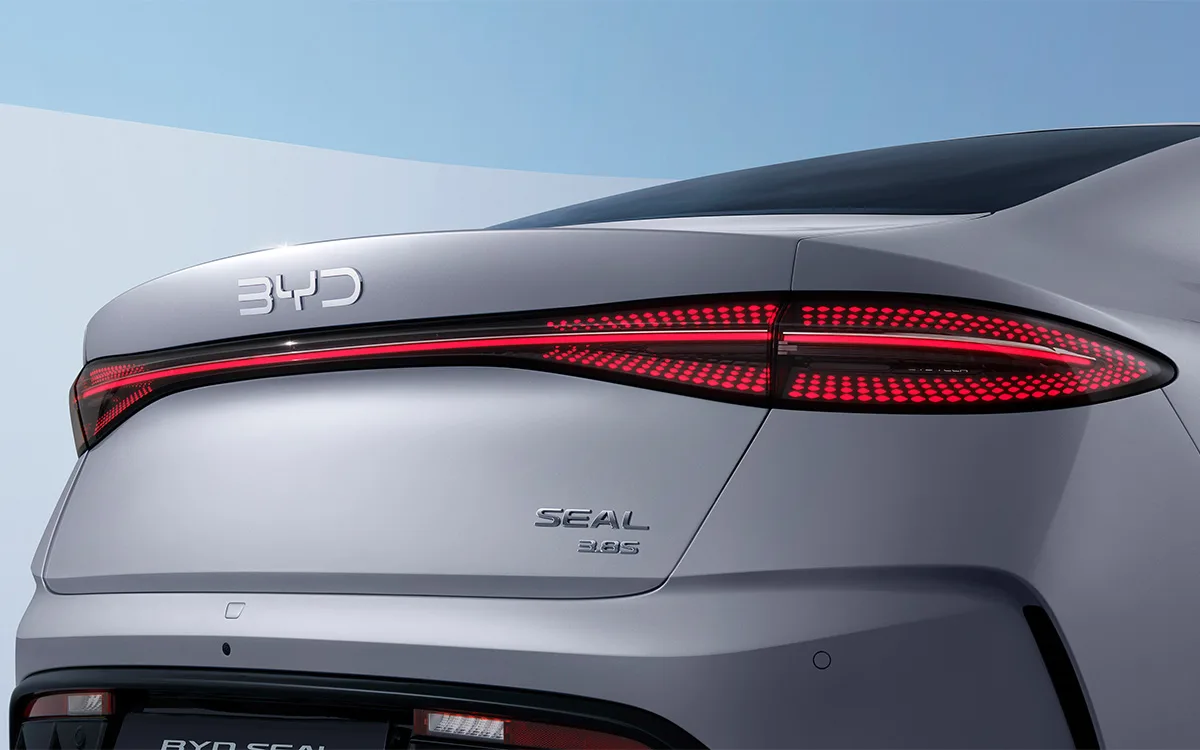 BYD SEAL rear